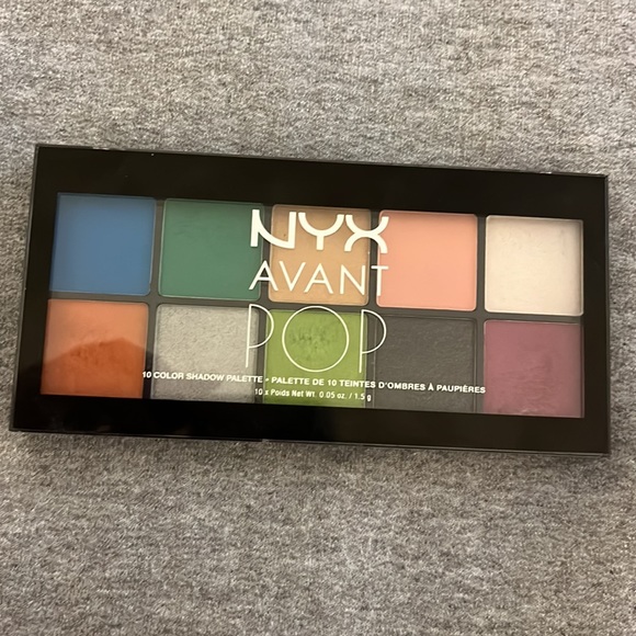 NYX Avant Pop Art Throb Eyeshadow Palette - Picture 2 of 4